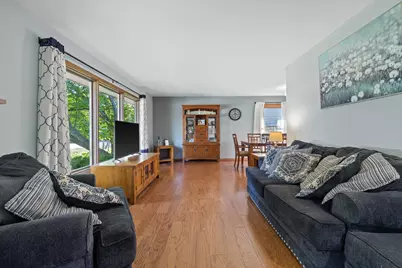 2119  Fireside Dr, Racine, WI 53402 - Photo 7