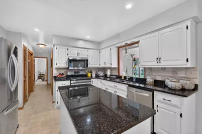 8419  110th Ave, Pleasant Prairie, WI 53158 - Photo 9