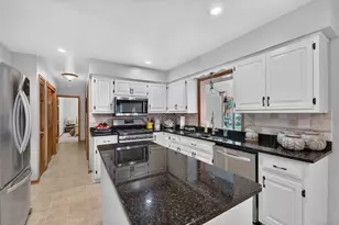 8419 110th Ave, Pleasant Prairie, WI 53158 - Photo 9