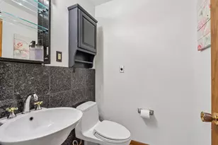 6964 N Braeburn Ln, Glendale, WI 53209 - Photo 21