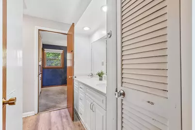 6964 N Braeburn Ln, Glendale, WI 53209 - Photo 37
