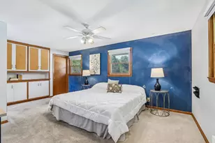 6964 N Braeburn Ln, Glendale, WI 53209 - Photo 33