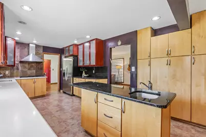 6964 N Braeburn Ln, Glendale, WI 53209 - Photo 17