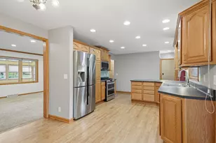 16730 Willow Ridge Ln, Brookfield, WI 53005 - Photo 11