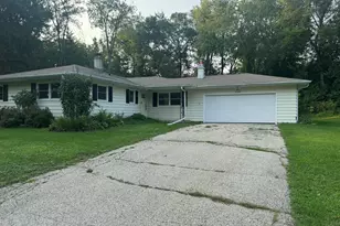 N70W39060 Foster Dr, Lac La Belle, WI 53066 - Photo 1