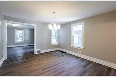 1512  Charles St, La Crosse, WI 54603 - Photo 9