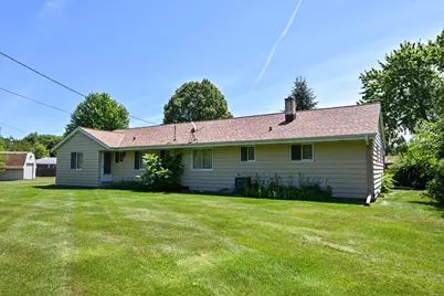 8048 N Greenview Ct, Brown Deer, WI 53223 - Photo 7