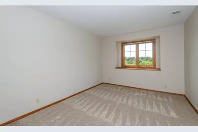 859  Quinlan Dr #A, Pewaukee, WI 53072 - Photo 15