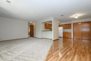 859 Quinlan Dr, Pewaukee, WI 53072 - Photo 3
