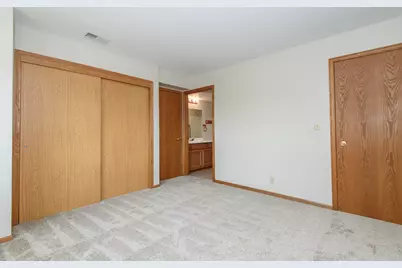 859  Quinlan Dr #A, Pewaukee, WI 53072 - Photo 13