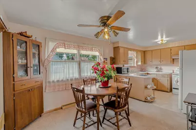 809  New York Ave, Oostburg, WI 53070 - Photo 7