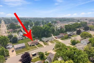 809 New York Ave, Oostburg, WI 53070 - Photo 27