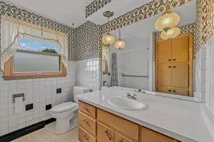 809 New York Ave, Oostburg, WI 53070 - Photo 15