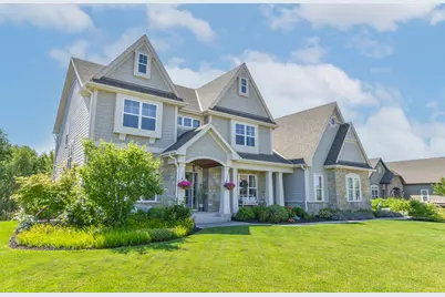 N66W15735  Fox  Meadow Dr, Menomonee Falls, WI 53051 - Photo 45