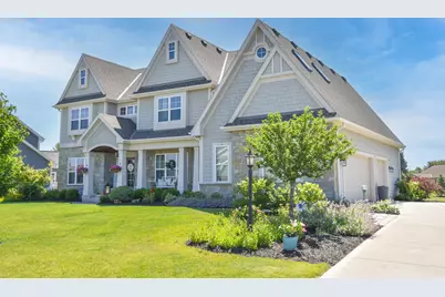 N66W15735  Fox  Meadow Dr, Menomonee Falls, WI 53051 - Photo 43