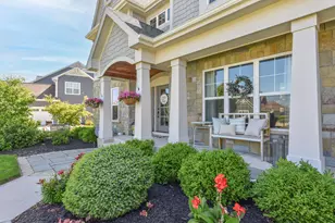 N66W15735 Fox Meadow Dr, Menomonee Falls, WI 53051 - Photo 3