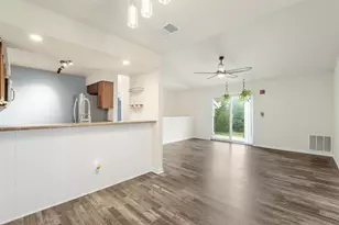 N110W17155 Ashbury Ln, Germantown, WI 53022 - Photo 5