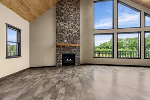 W25377 Park Rd, Trempealeau, WI 54661 - Photo 9