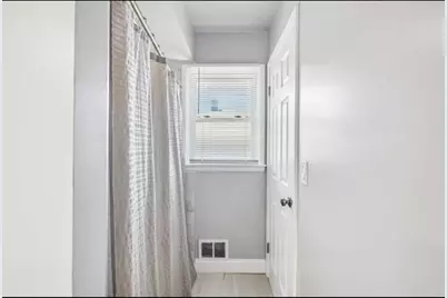 3940  Lasalle St, Racine, WI 53402 - Photo 17