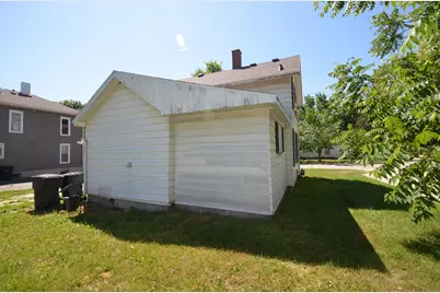 542  Whitewater St, Whitewater, WI 53190 - Photo 5