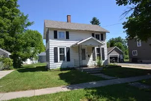 542 Whitewater St, Whitewater, WI 53190 - Photo 1