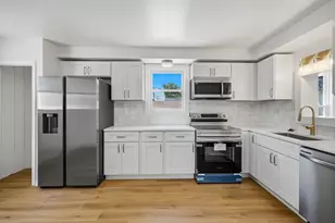 2118 S 68th St, West Allis, WI 53219 - Photo 7