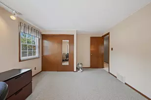 2205 Cottage Ct, Waukesha, WI 53188 - Photo 31
