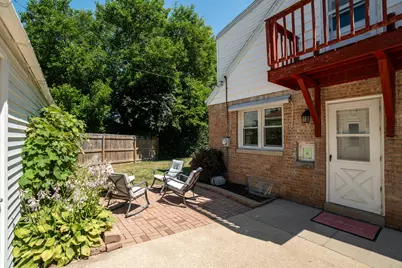 9420 W Saint Paul Ave, Milwaukee, WI 53226 - Photo 41