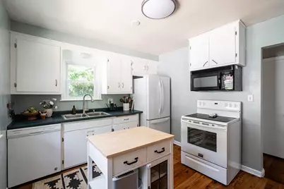 9420 W Saint Paul Ave, Milwaukee, WI 53226 - Photo 17