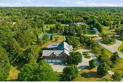 9010 N Upper River Ct, River Hills, WI 53217 - Photo 17