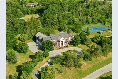 9010 N Upper River Ct, River Hills, WI 53217 - Photo 7