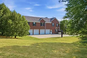 9010 N Upper River Ct, River Hills, WI 53217 - Photo 109