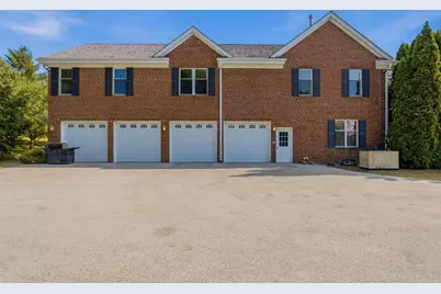 9010 N Upper River Ct, River Hills, WI 53217 - Photo 107