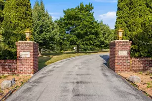 9010 N Upper River Ct, River Hills, WI 53217 - Photo 21