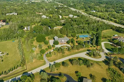 9010 N Upper River Ct, River Hills, WI 53217 - Photo 5