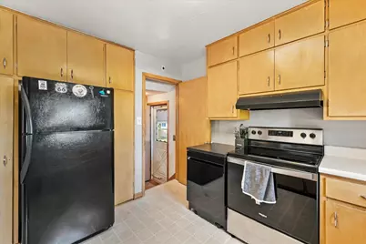 1416 W Washington Ave, Cleveland, WI 53015 - Photo 5