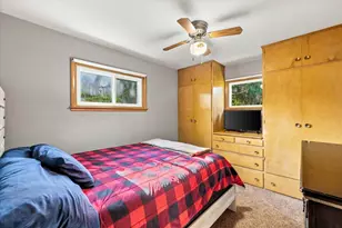 1416 W Washington Ave, Cleveland, WI 53015 - Photo 9