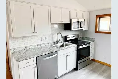 2571 N 62nd St, Wauwatosa, WI 53213 - Photo 7