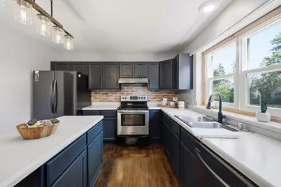 1429 W Homestead Trl, Mequon, WI 53092 - Photo 5