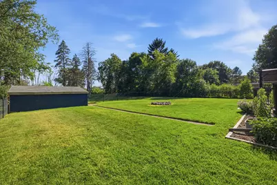 1429 W Homestead Trl, Mequon, WI 53092 - Photo 23
