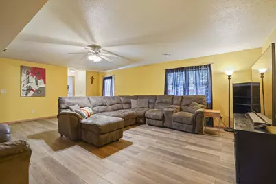 1041  Kristy Ln, Onalaska, WI 54650 - Photo 15