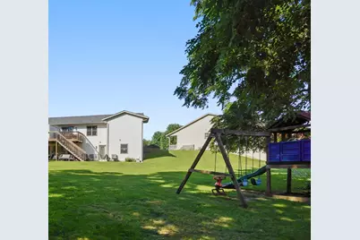 1041  Kristy Ln, Onalaska, WI 54650 - Photo 23