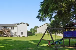 1041 Kristy Ln, Onalaska, WI 54650 - Photo 23