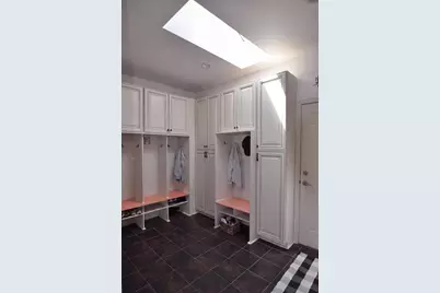 412 E Grant St, Elkhorn, WI 53121 - Photo 17