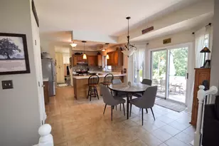 412 E Grant St, Elkhorn, WI 53121 - Photo 9