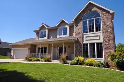 412 E Grant St, Elkhorn, WI 53121 - Photo 1