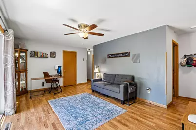 708  Riverview Dr, West Bend, WI 53095 - Photo 7