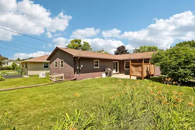 708  Riverview Dr, West Bend, WI 53095 - Photo 17