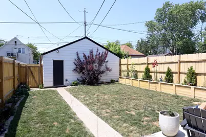 2479 S 10th St, Milwaukee, WI 53215 - Photo 5