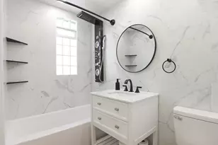 2479 S 10th St, Milwaukee, WI 53215 - Photo 19